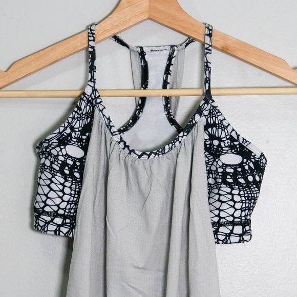 Lululemon Womens Size 4 Racerback Racer Layered Tank Top white black​​ - Picture 2 of 6